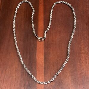 NWOT Silver tone rope chain necklace